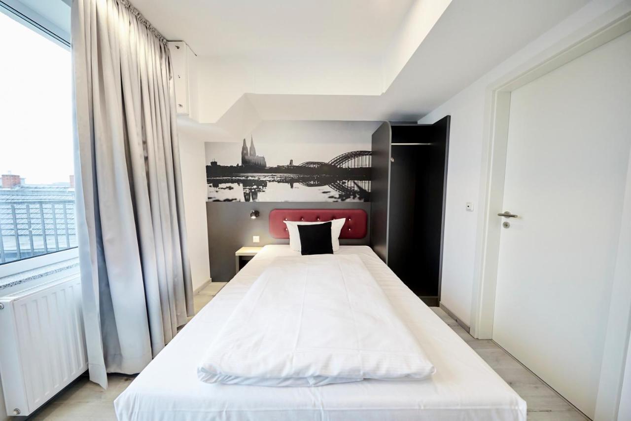 Smarty Cologne Dom Hotel - Boardinghouse - Kontaktloser Self Check-In Exteriör bild
