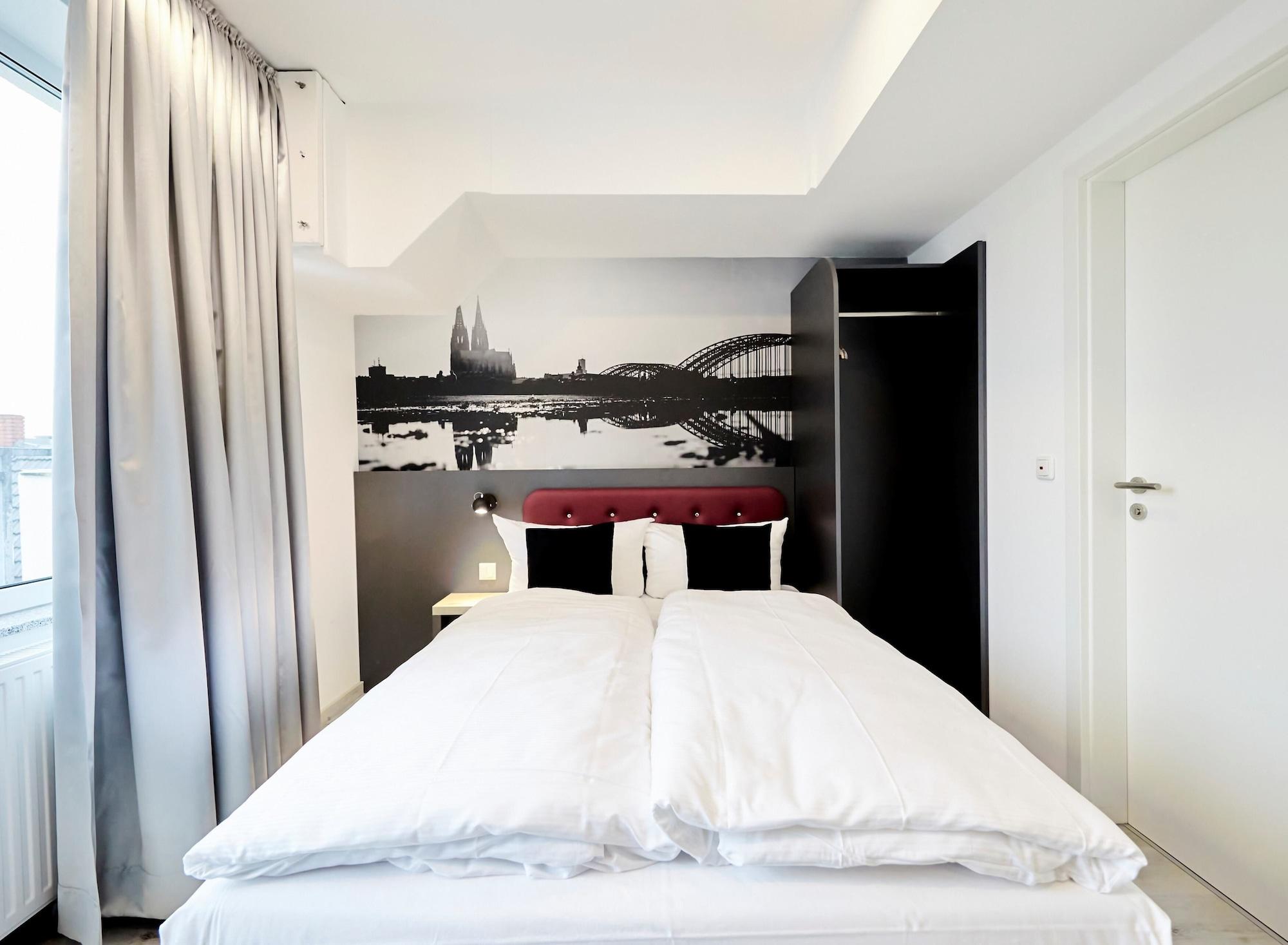 Smarty Cologne Dom Hotel - Boardinghouse - Kontaktloser Self Check-In Exteriör bild
