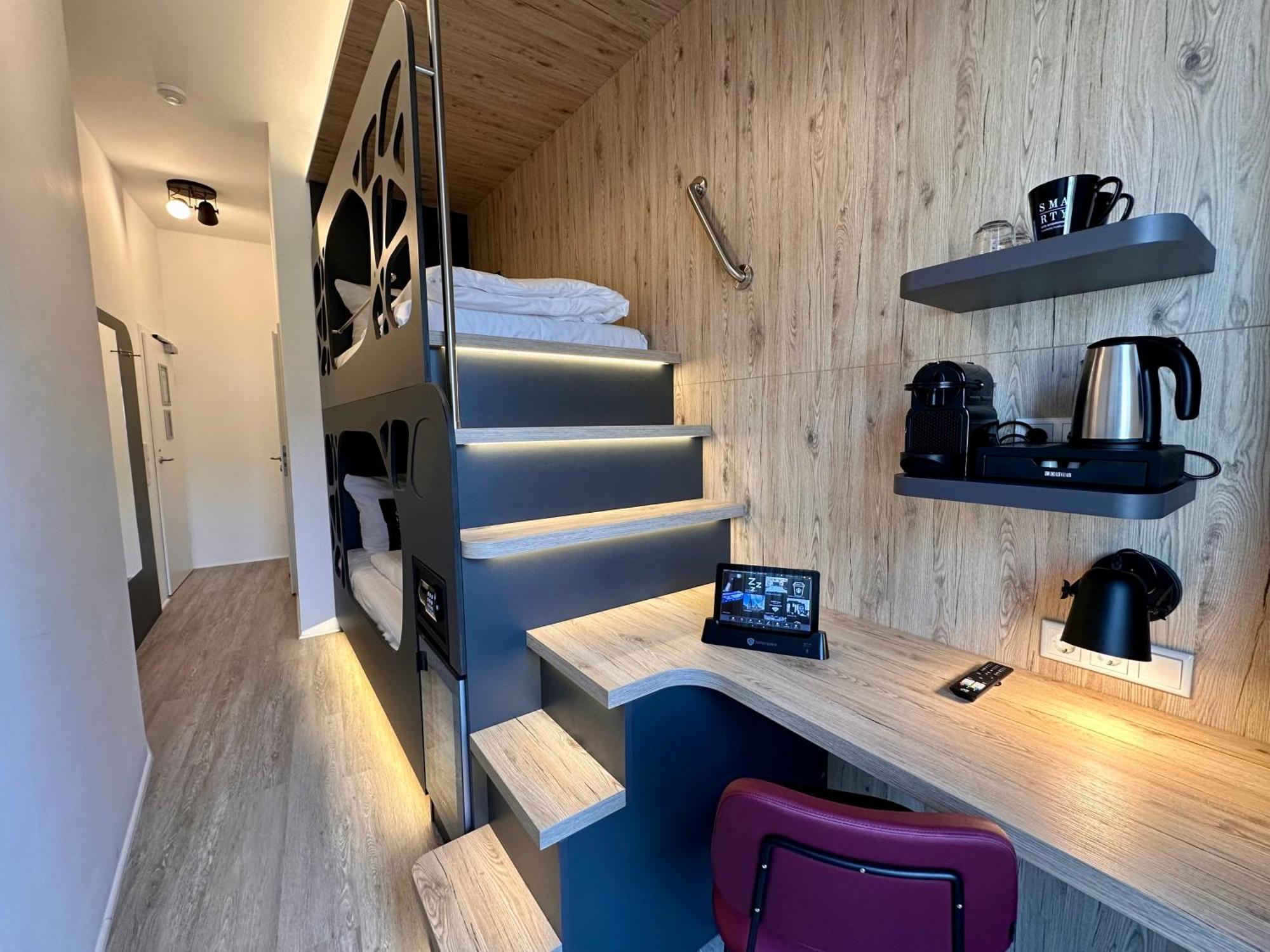 Smarty Cologne Dom Hotel - Boardinghouse - Kontaktloser Self Check-In Exteriör bild